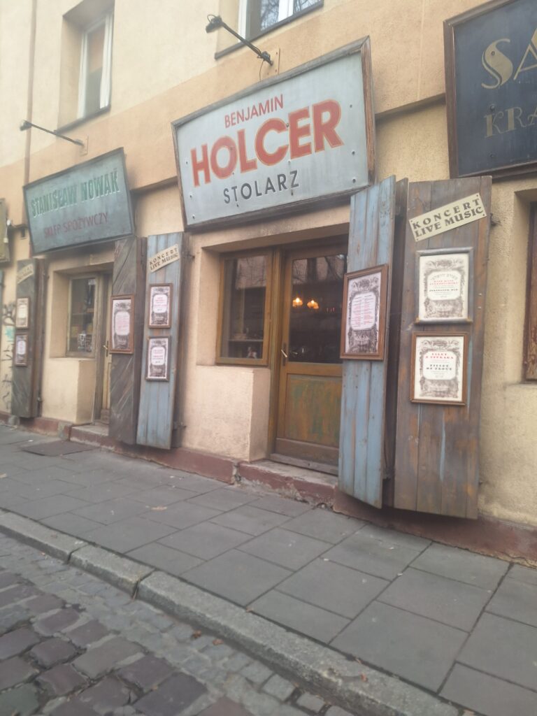 Kazimierz i szyldy w Krakowie