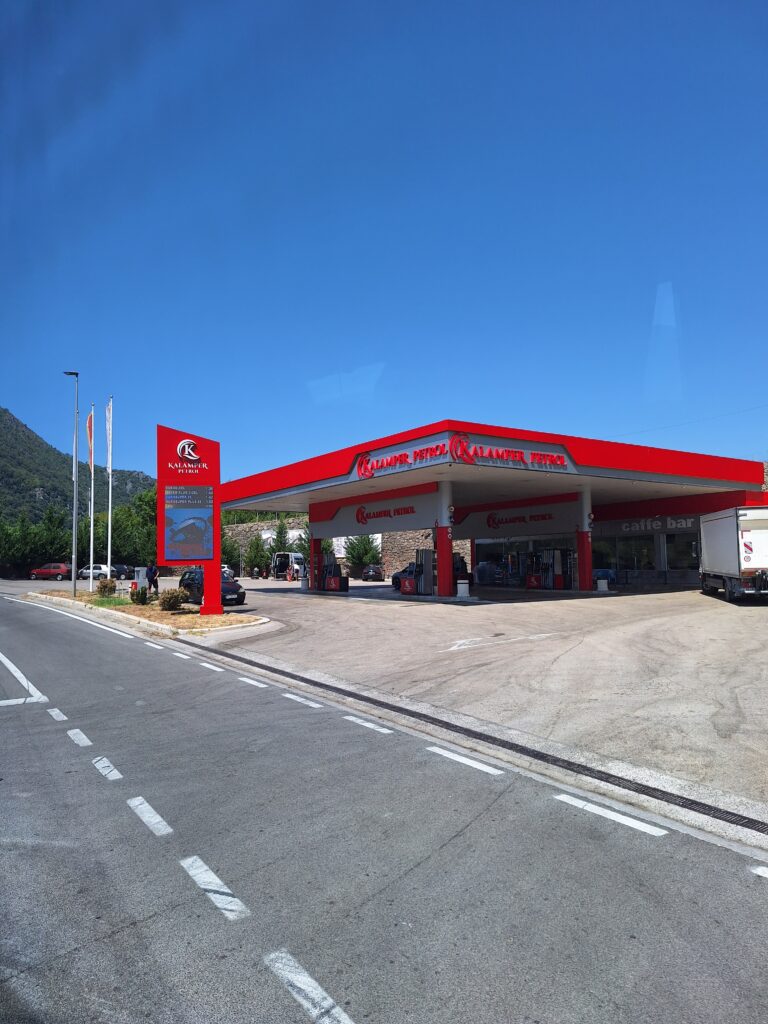 Ceny paliw Czarnogóra - stacja paliw