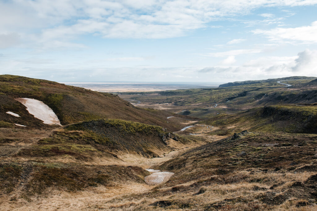 Droga na gorące źródła w Islandii
