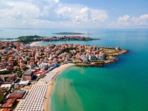 Read more about the article Słoneczny Brzeg – gdzie jechać, żeby uniknąć chaosu?